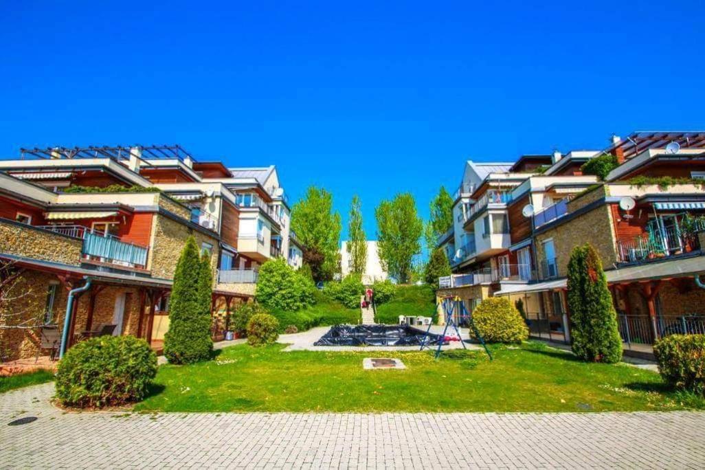 Cool & Pool Apartman Apartment Balatonfüred Екстериор снимка